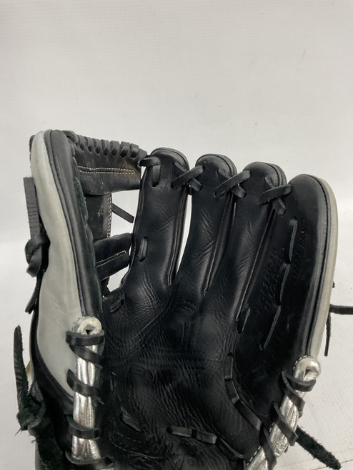 Vist Large View of Product Image Which is Used Rawlings BC1150-2B 11 1/2IN BB/SB Glove RH Throw Black 11 1/2"