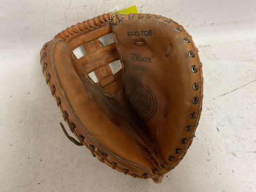 Vist Large View of Product Image Which is Used Wilson A9880 Softball Catchers RH Throw Brown 33 1/2"
