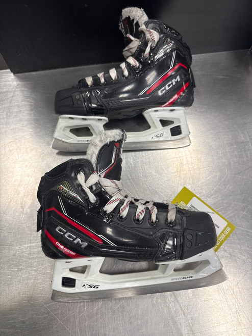 Vist Large View of Product Image Which is Used CCM E-FLEX 6.9 Junior Goalie Skate Junior 01