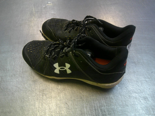Vist Large View of Product Image Which is Used Under Armour LEADOFF BB/SB Cleats Black Senior 6.5