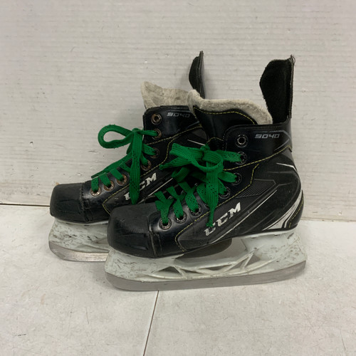 Vist Large View of Product Image Which is Used CCM TACKS 9040 Youth Hockey Skate Youth 13.0