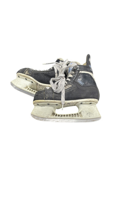Vist Large View of Product Image Which is Used Bauer CUSTOME SUPREME Junior Hockey Skate Junior 03.5