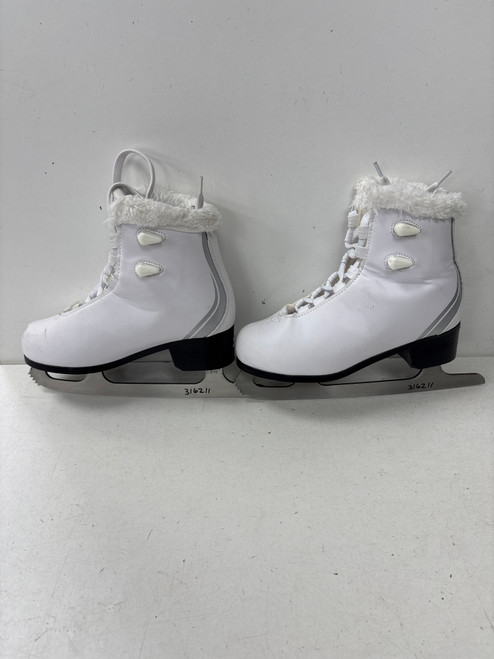 Vist Large View of Product Image Which is Used STAR SOFT Girls Figure Skate White Junior 02