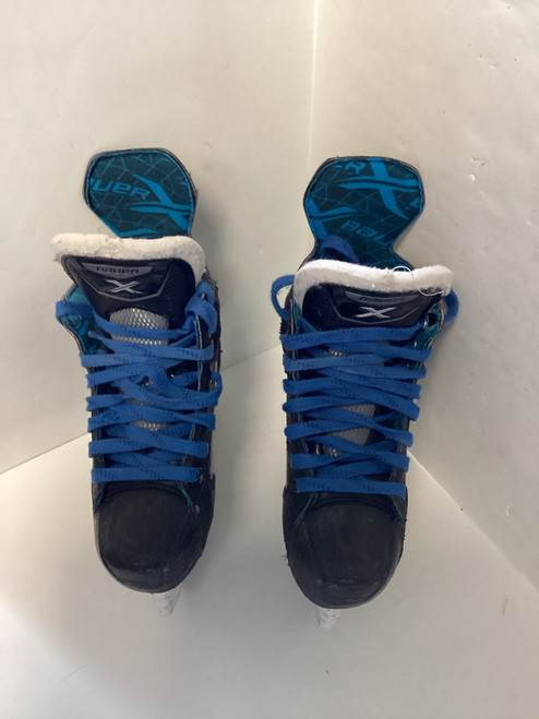 Vist Large View of Product Image Which is Used Bauer X Junior Hockey Skate Junior 01.5
