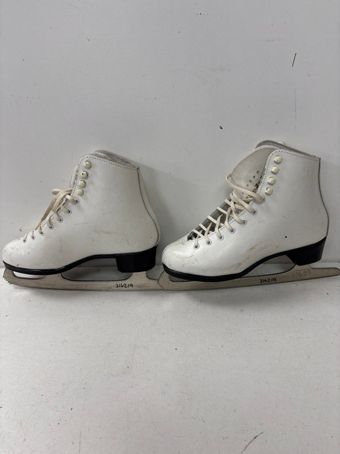 Vist Large View of Product Image Which is Used DOMINION CANADA Girls Figure Skate White Junior 05