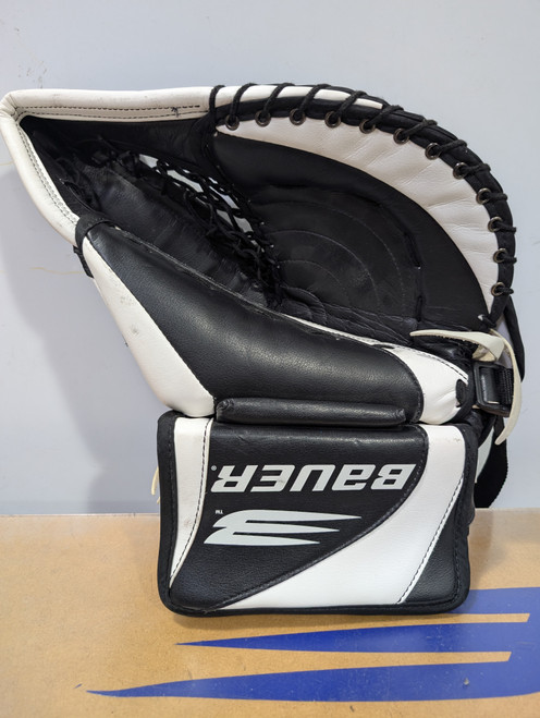 Vist Large View of Product Image Which is Used Bauer SUPREME S29 Inter Goalie Catcher Black