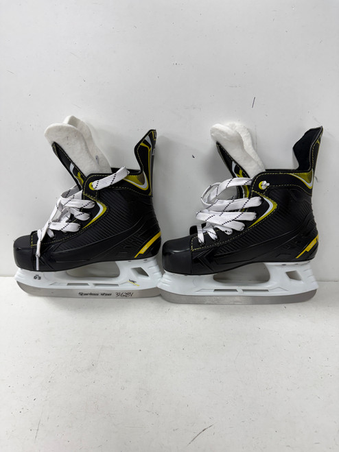 Vist Large View of Product Image Which is Used VIC HX03 Junior Hockey Skate Junior 04