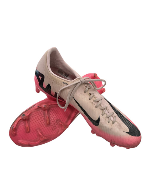 Vist Large View of Product Image Which is Used Nike Soccer Cleats Pink Senior 10