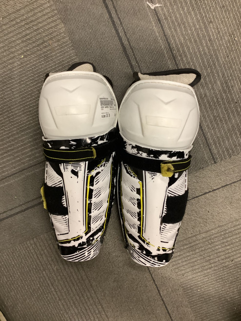 Vist Large View of Product Image Which is Used CCM SUPER TACKS AS1 Junior Shin Guards White 10"