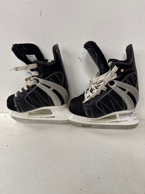 Vist Large View of Product Image Which is Used Powertek TECH EDGE Youth Hockey Skate Youth 08.0