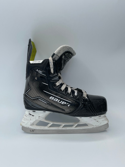 Vist Large View of Product Image Which is Used Bauer M5 PRO Youth Hockey Skate Youth 13.0