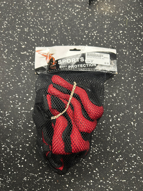 Vist Large View of Product Image Which is Used Inline Protective Set Black Junior