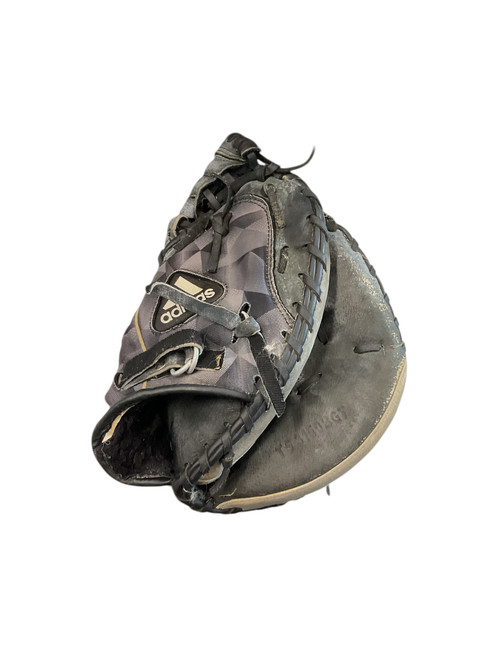 Vist Large View of Product Image Which is Used Adidas TS3150BGT BB/SB Catchers RH Throw Black 31 1/2"