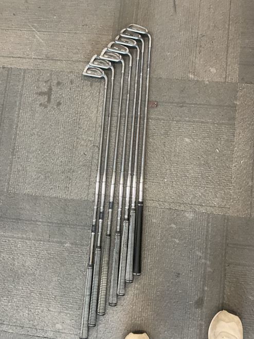 Vist Large View of Product Image Which is Used Ping EYE 2 GREEN DOT Mens Iron Set RH 4I-PW