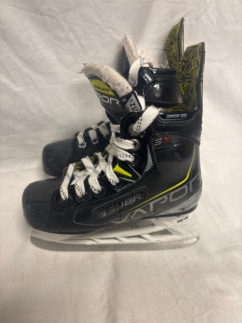 Vist Large View of Product Image Which is Used Bauer VAPOR 3X SKATES Youth Hockey Skate Youth 12.5