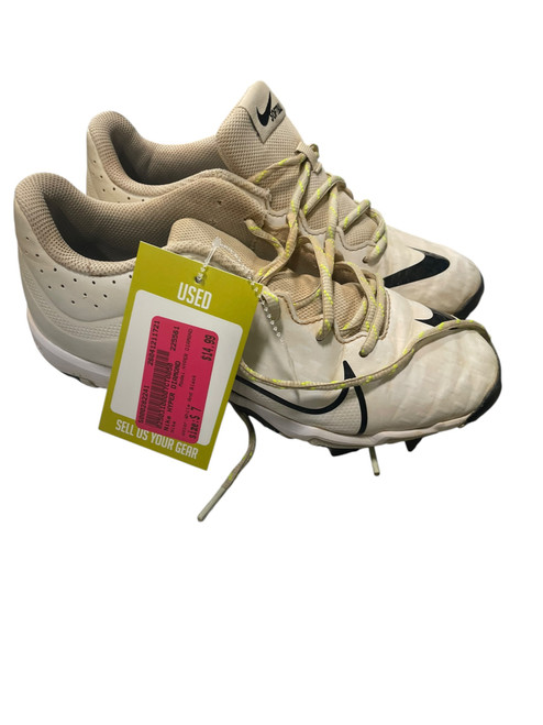 Vist Large View of Product Image Which is Used Nike HYPER DIAMOND BB/SB Cleats White And Black Senior 7