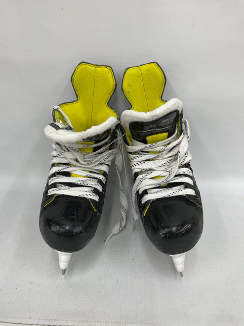 Vist Large View of Product Image Which is Used CCM S27 Youth Hockey Skate Youth 13.5