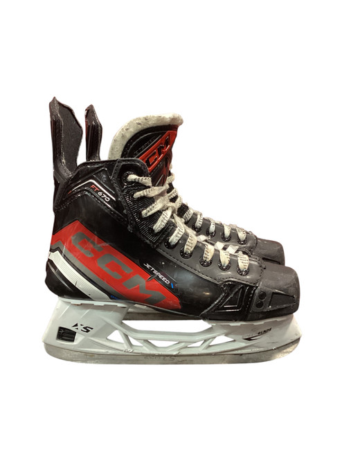 Vist Large View of Product Image Which is Used CCM FT370 Senior Hockey Skate Senior 5.5