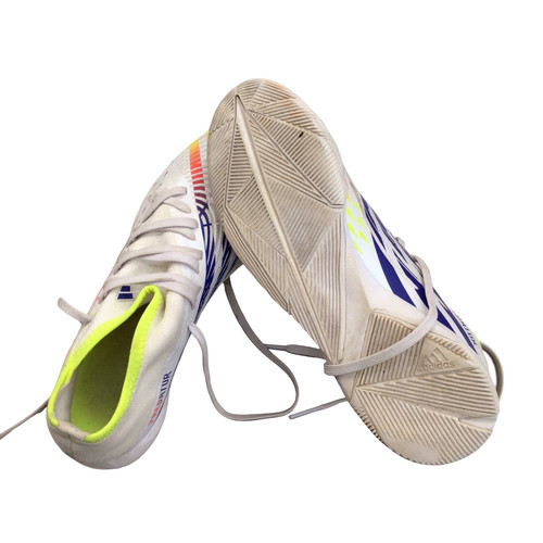 Vist Large View of Product Image Which is Used Adidas Soccer Indoor Shoes White Youth 07.0