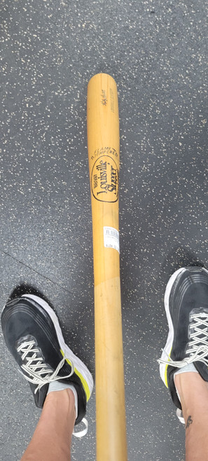Vist Large View of Product Image Which is Used Louisville Slugger 32 BB/SB Wood Bat 32"