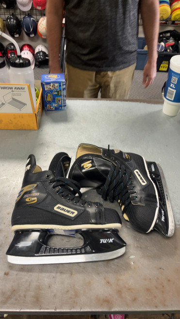 Vist Large View of Product Image Which is Used Bauer SUPRME 1000 Senior Hockey Skate Senior 6
