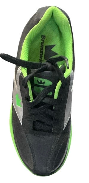 Vist Large View of Product Image Which is Used Brunswick SZ 1 BOWLING SHOES Indoor Games