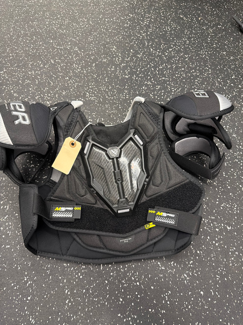 Vist Large View of Product Image Which is Used Bauer M5PRO Junior Shoulder Pads MD