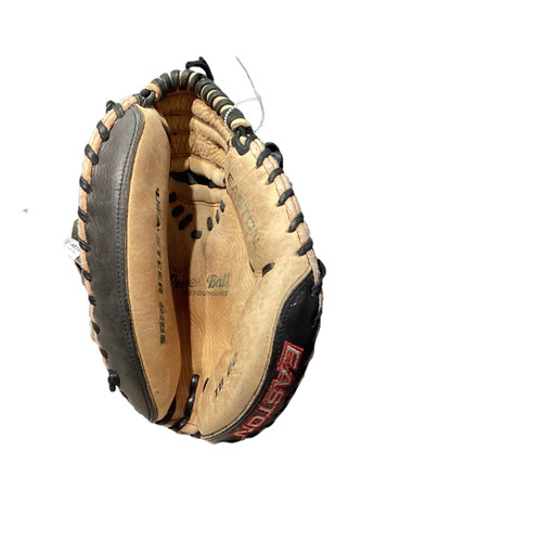 Vist Large View of Product Image Which is Used Easton TB22 BB/SB Catchers RH Throw Tan 31 1/2"