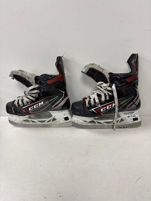Vist Large View of Product Image Which is Used CCM JETSPEED FT490 Junior Hockey Skate Junior 05 (new= $300)