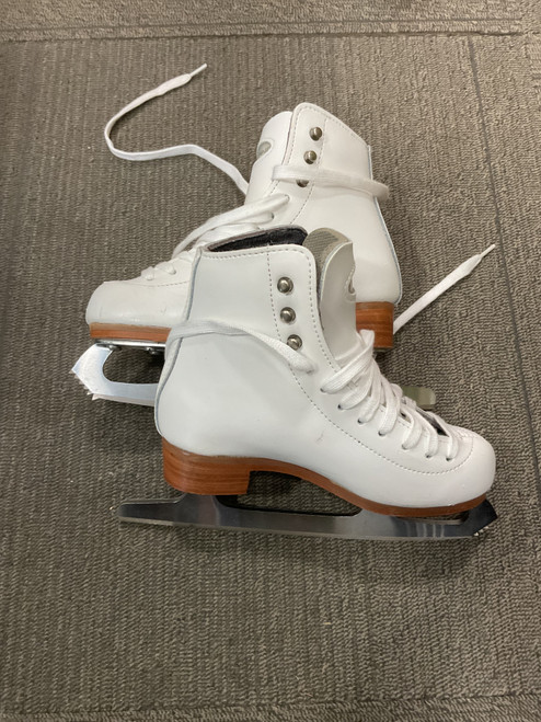 Vist Large View of Product Image Which is Used ASTRA ECLIPSE Girls Figure Skate White Youth 12.0