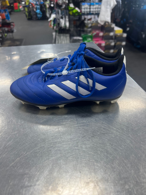 Vist Large View of Product Image Which is Used Adidas Soccer Cleats Royal Blue Junior 02