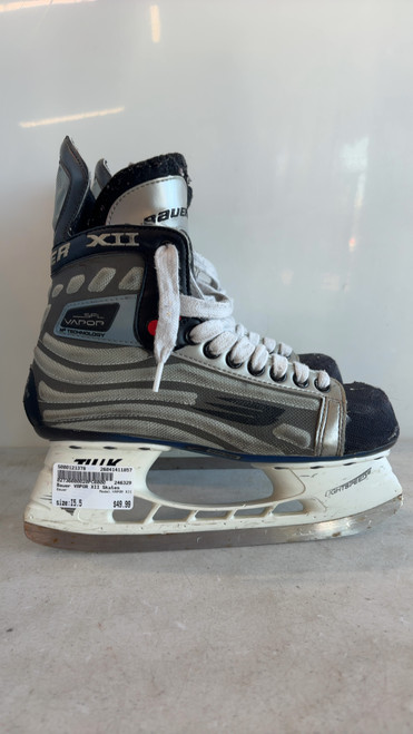 Vist Large View of Product Image Which is Used Bauer VAPOR XII Intermediate Hockey Skate Intermediate 5.5