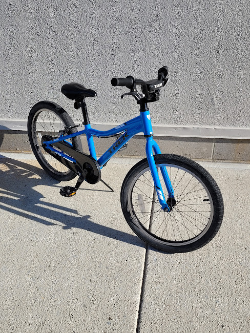 Vist Large View of Product Image Which is Used Trek PRECALIBUR Road Bike Boys Royal Blue 20"