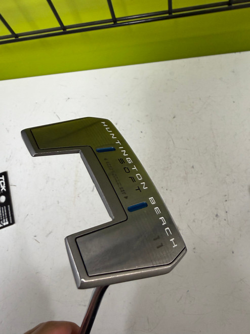 Vist Large View of Product Image Which is Used Cleveland HUNTINGTON BEACH SOFT 11 Mens Putter RH