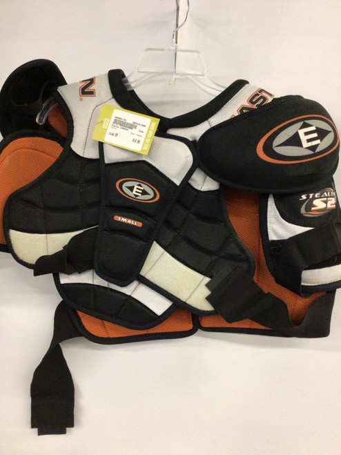 Vist Large View of Product Image Which is Used Easton SYNERGY Junior Shoulder Pads SM