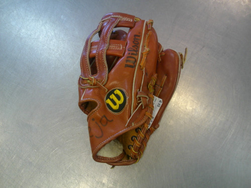 Vist Large View of Product Image Which is Used Wilson A2931 BB/SB Glove RH Throw Maroon 12"