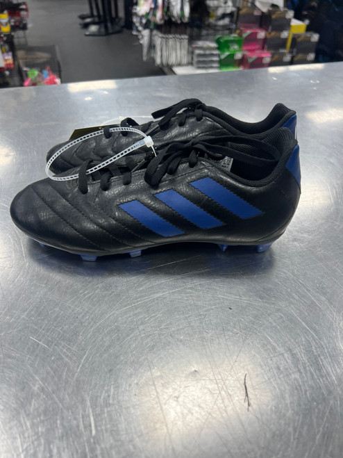 Vist Large View of Product Image Which is Used Adidas GOLETTO Soccer Cleats Black And Navy Blue Junior 05