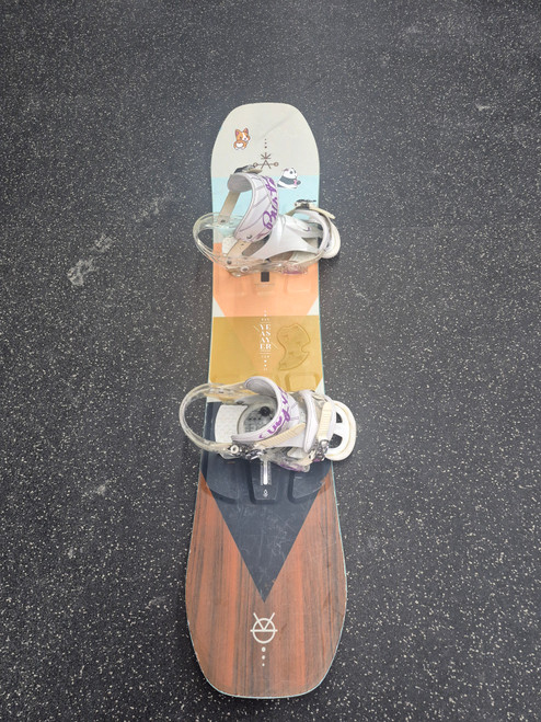Vist Large View of Product Image Which is Used Burton YESSAYER Girls Board/Binding White 125 cm