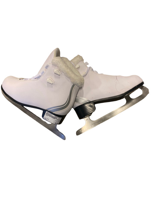 Vist Large View of Product Image Which is Used STAR Girls Figure Skate White Senior 7