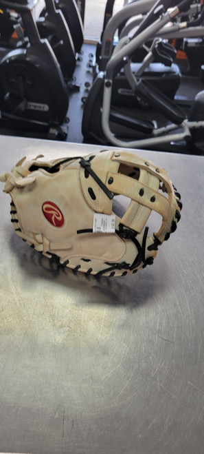 Vist Large View of Product Image Which is Used Rawlings LIBERTY ADVANCED 34 BB/SB Catchers RH Throw None 34"