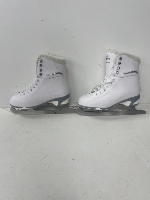 Vist Large View of Product Image Which is Used Jackson SOFT SKATE WomensFigure Skate White Senior 7