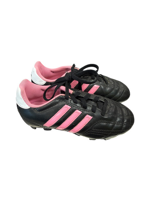Vist Large View of Product Image Which is Soccer cleats 