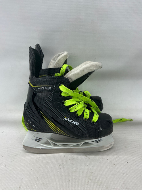 Vist Large View of Product Image Which is Used CCM TACKS 4052 SKATES Youth Hockey Skate Youth 11.0