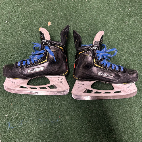 Vist Large View of Product Image Which is Used Bauer SUPREME IGNITE PRO+ Junior Hockey Skate Junior 03.5