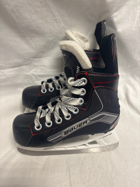 Vist Large View of Product Image Which is Used Bauer VAPOR X EDGE Youth Hockey Skate Youth 11.0