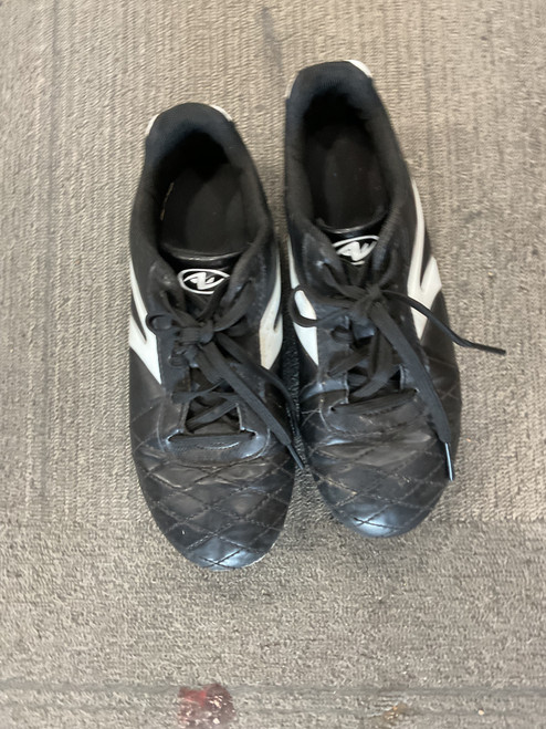 Vist Large View of Product Image Which is Used Soccer Cleats Black Junior 04