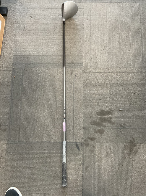 Vist Large View of Product Image Which is Used Cobra AMP Mens Driver RH 10.5 Degree