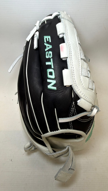 Vist Large View of Product Image Which is Used Puma FUTURE Soccer Goalie Gloves White 8