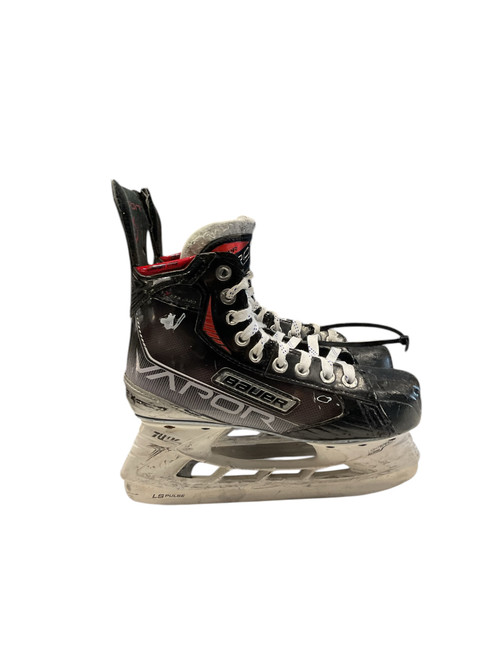 Vist Large View of Product Image Which is Used Bauer VAPOR XLTX 220 SZ 4.5 Junior Hockey Skate Junior 04.5