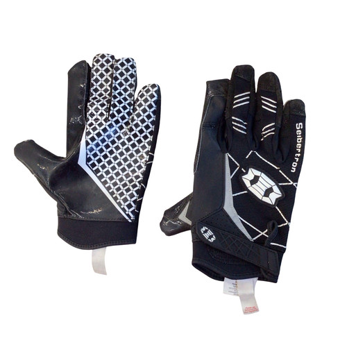 Vist Large View of Product Image Which is Used FOOTBALL GLOVES FB Gloves Black MD
